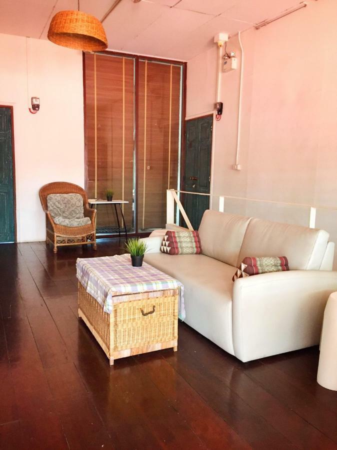 Baan Rare Guesthouse Udonthani Kültér fotó